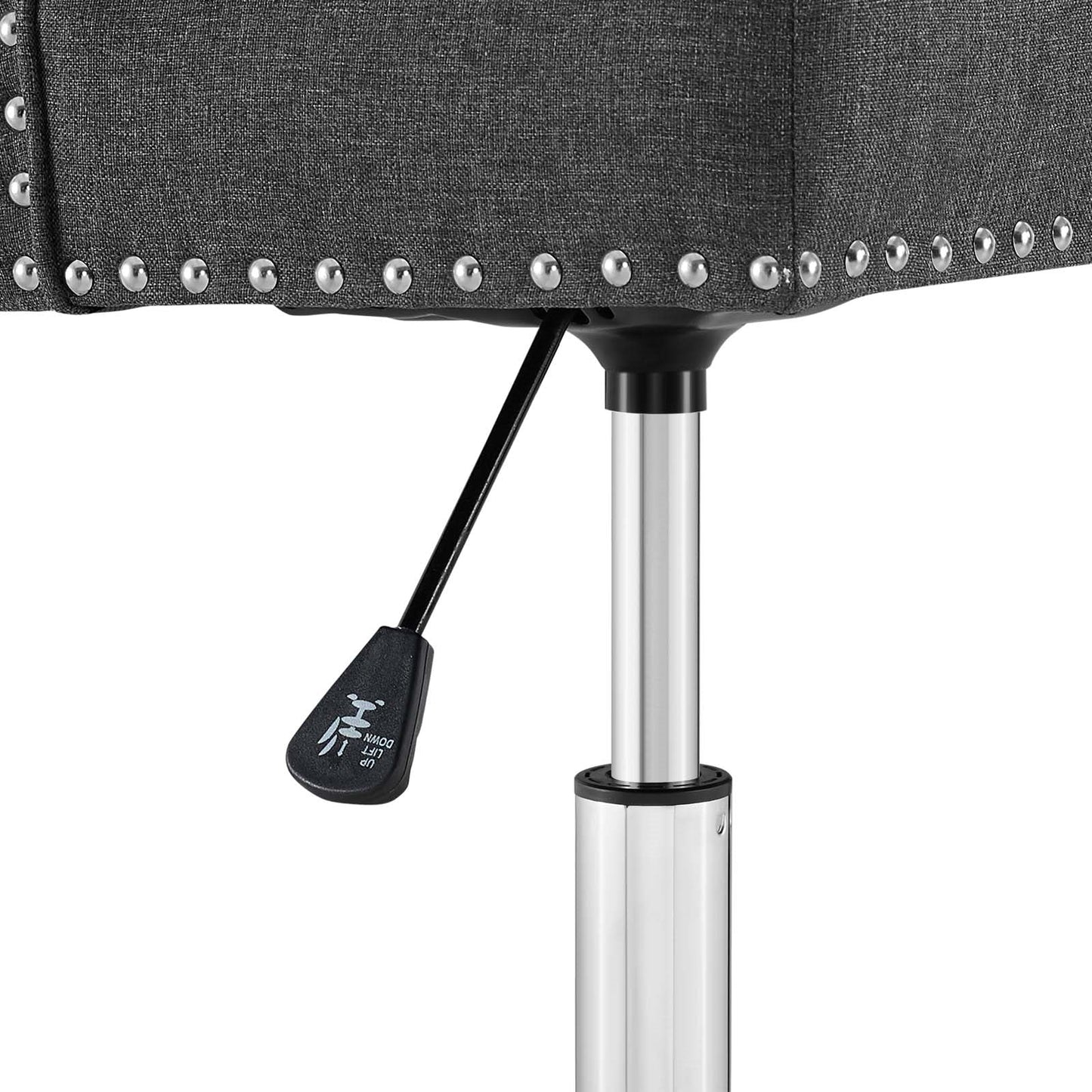 Duke Tufted Chair