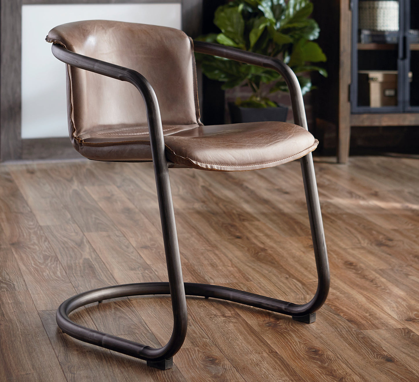 Aldi Distressed Jet Brown