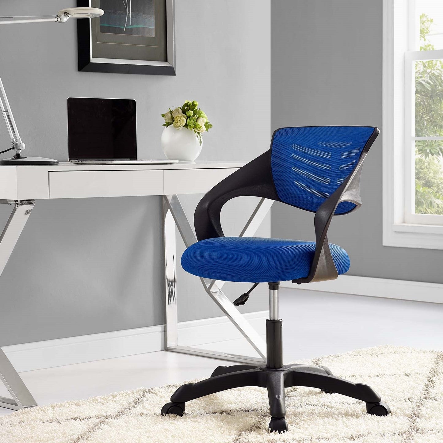 Contoured Mesh Chair