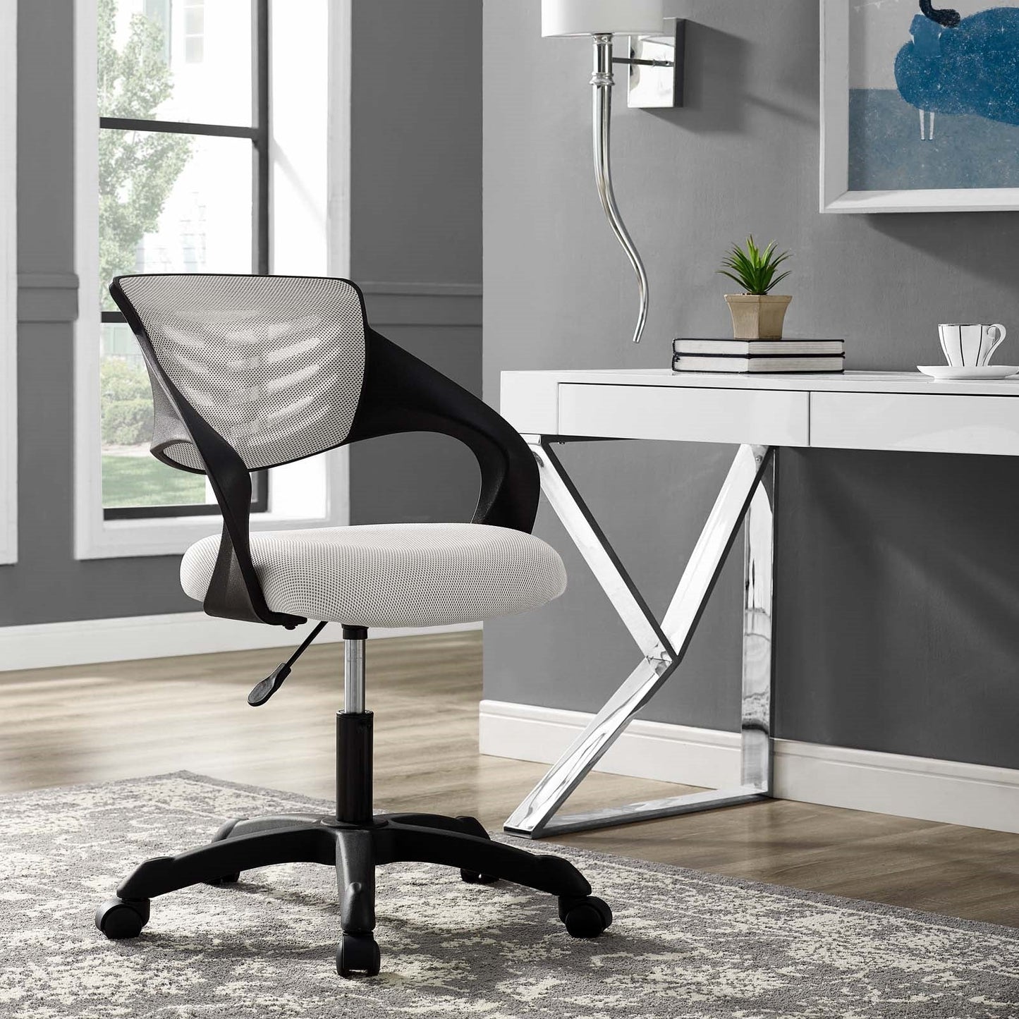Contoured Mesh Chair